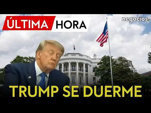 Captura del momento en que el presidente Donald Trump aparece con los ojos cerrados durante un acto oficial en el Despacho Oval.<br>                        <br>                        <br>                        <br>                      