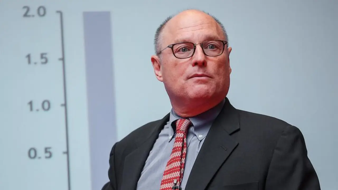 Bruce Kasman, Ph.D., Chief Economist and Managing Director of Economic Research for JPMorgan presenting at the 10th National W!SE MoneyPOWER Conference held November 6, 2012 at McGraw HIll in New York brought teachers and financial experts together for a day of learning.