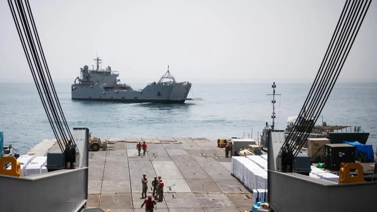 Buque con ayuda humanitaria parte del muelle temporal construido por EEUU en Gaza
Europa Press/Contacto/Mc1 Jordan Kirkjohnson/Us Na
(Foto de ARCHIVO)
20/5/2024