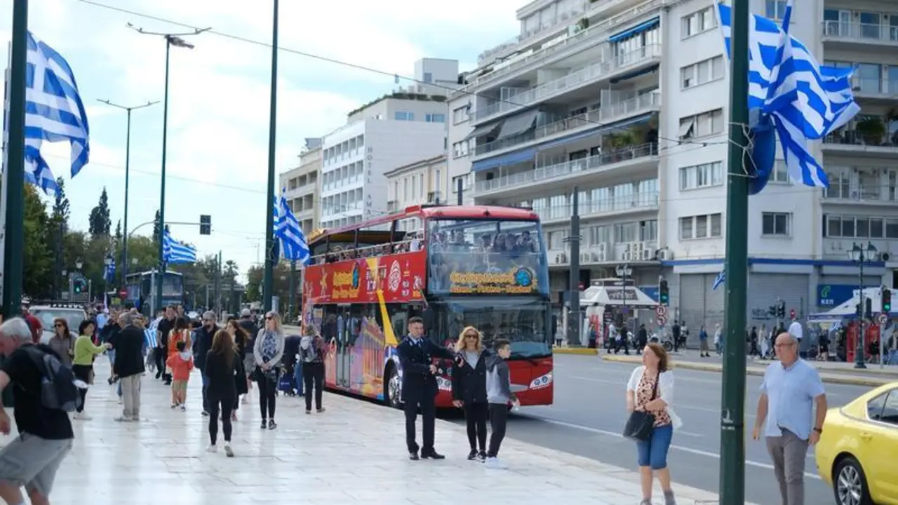 October 28, 2022, Athens, Athens, Greece: Daily Life in Downtown Athens. 28 October Oxi Day, National holiday in Greece. Syntagma Square.
Europa Press/Contacto/Uygar Ozel
(Foto de ARCHIVO)
28/10/2022