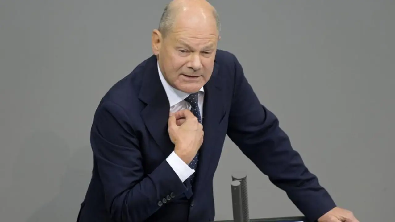 September 11, 2024, Berlin, Berlin, Deutschland: Olaf Scholz in der 184. Sitzung des Deutschen Bundestages im Reichstagsgebäude. Berlin, 11.09.2024,Image: 906593857, License: Rights-managed, Restrictions: , Model Release: no, Credit line: Frederic Kern / Zuma Press / ContactoPhoto