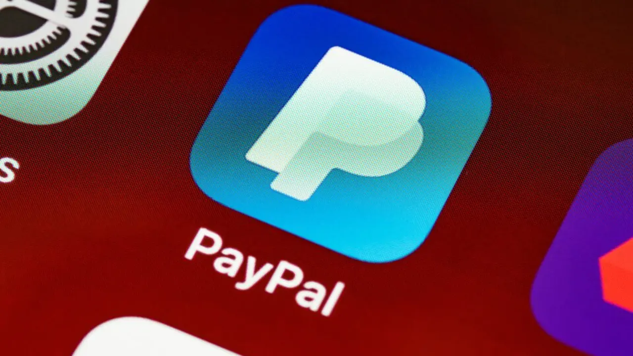 PayPal y Perplexity lanzan compras instantáneas dentro del chat de IA y rompen la frontera entre buscar y comprar