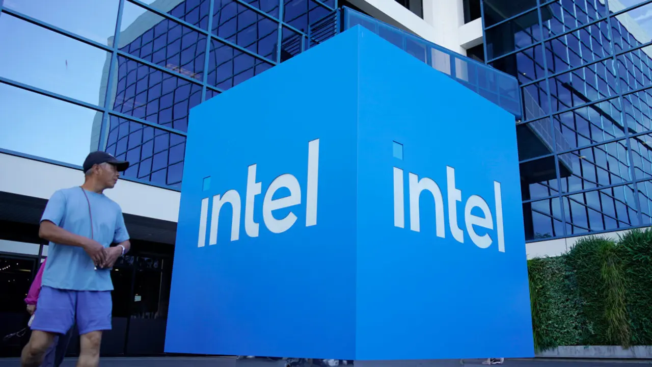 Intel se dispara más de un 30 % tras anuncio de inversión estratégica de Nvidia