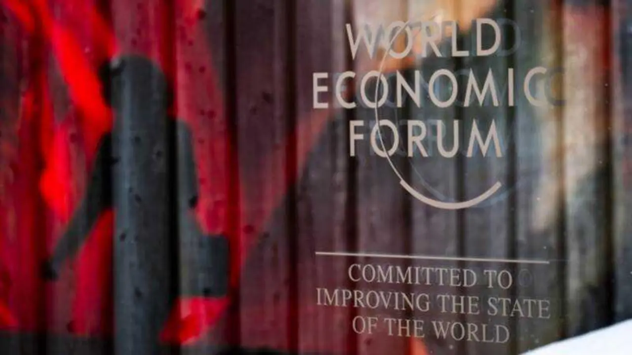 WEF alerta que la perspectiva económica global sigue débil

EPA/GIAN EHRENZELLER