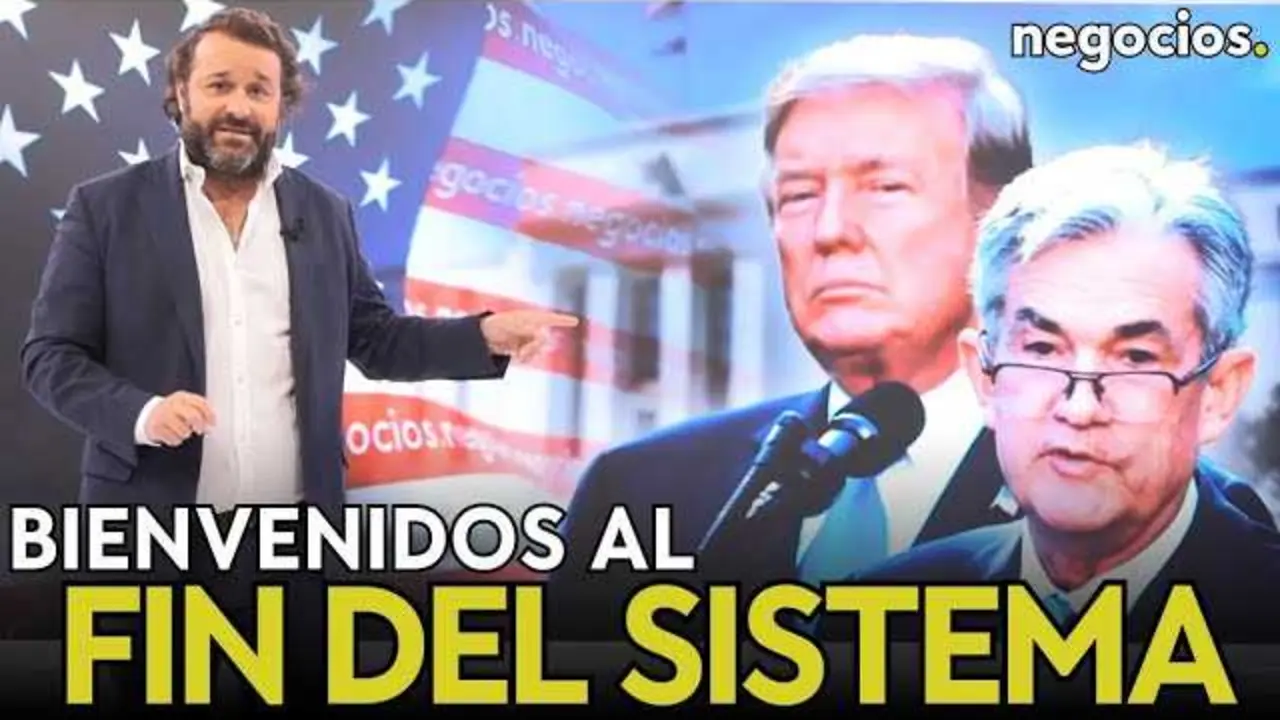 Jerome Powell en conferencia de prensa, ilustrando el cambio en la política monetaria de la Reserva Federal de EE.UU.<br>                        <br>                        <br>                        <br>                      