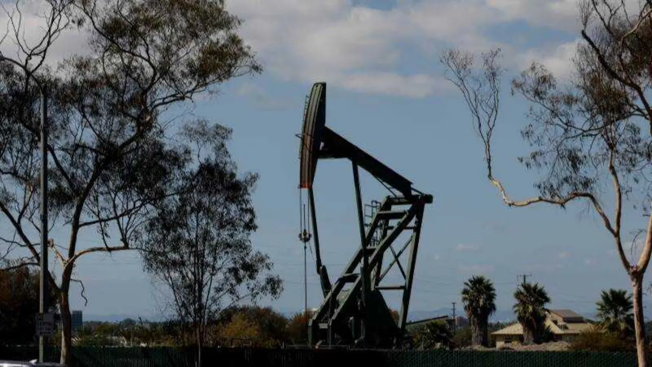 EPA/CAROLINE BREHMAN