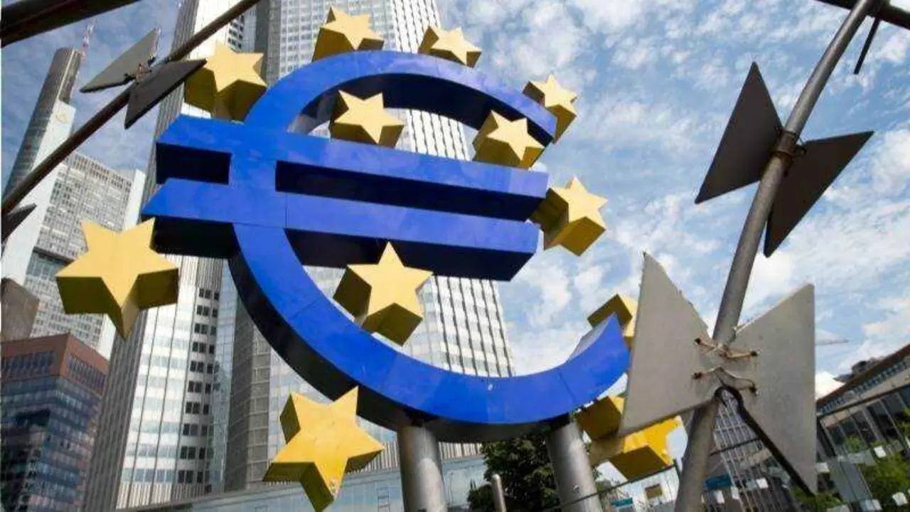 La inflación de la eurozona se confirma en el 2,2% en septiembre - EPA / BORIS ROESSLER​​​​​​​​​​​​​