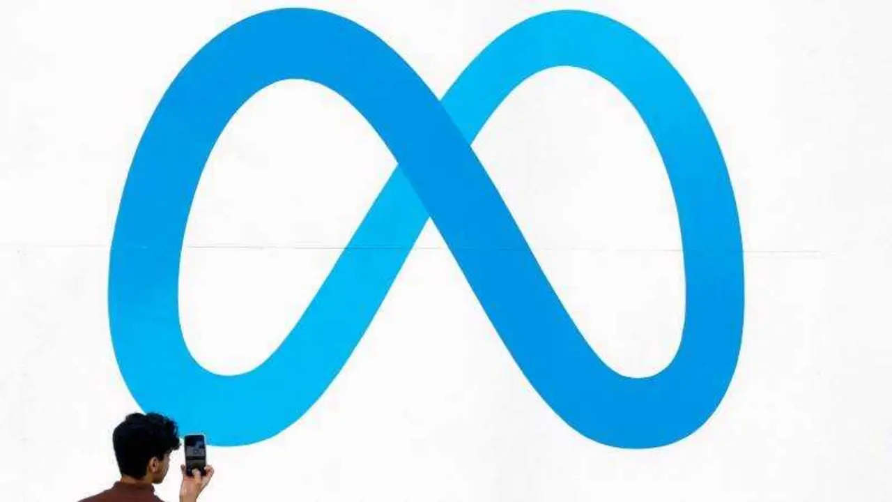 EPA/JOHN G. MABANGLO