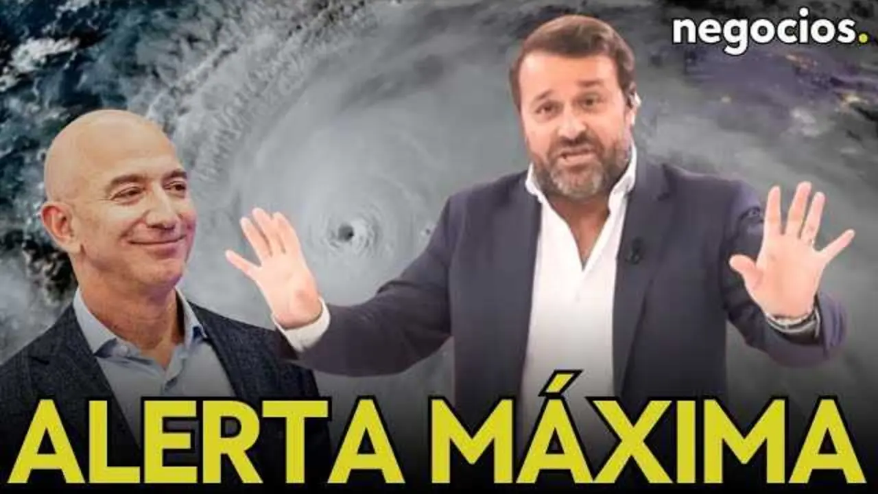 Vista del huracán Melissa desde satélite con un portaaviones USS Gerald R. Ford en maniobras marítimas y un centro logístico de Amazon representando los cambios tecnológicos.<br>                        <br>                        <br>                        <br>                      