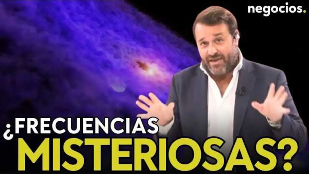 Imagen del cometa 3I/Atlas captada durante su aproximación al Sol, destacando su anticola y la región investigada por las señales de radio.<br>                        <br>                        <br>                        <br>                      