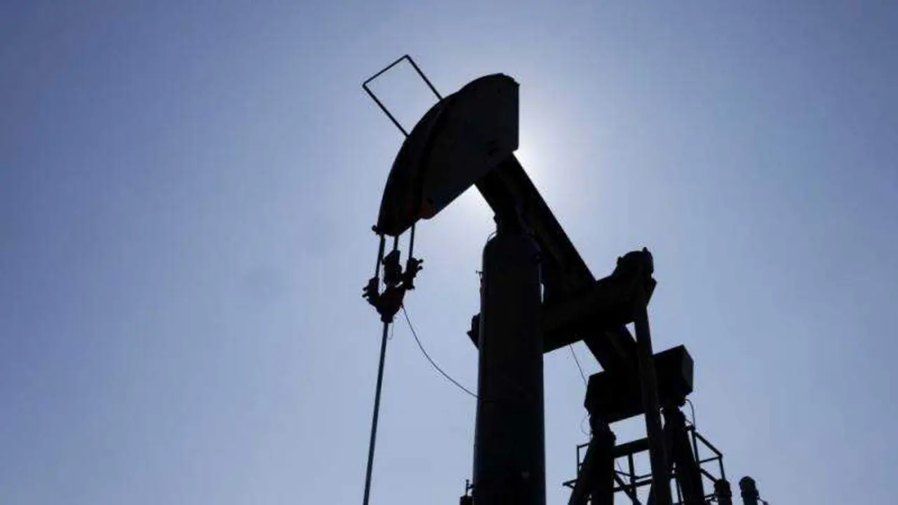 El petróleo cae un 2% ante un posible aumento de la producción de la OPEP+ - EPA