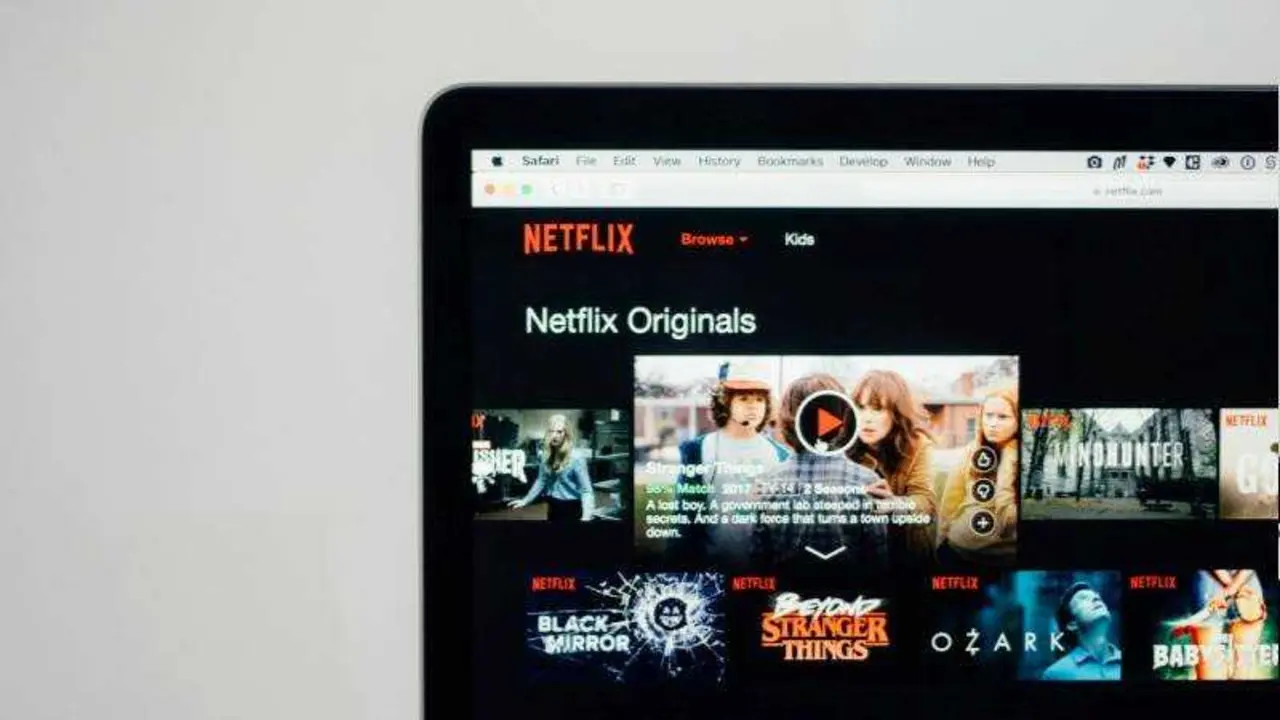 UNSPLASH / CHARLESDELUVIO