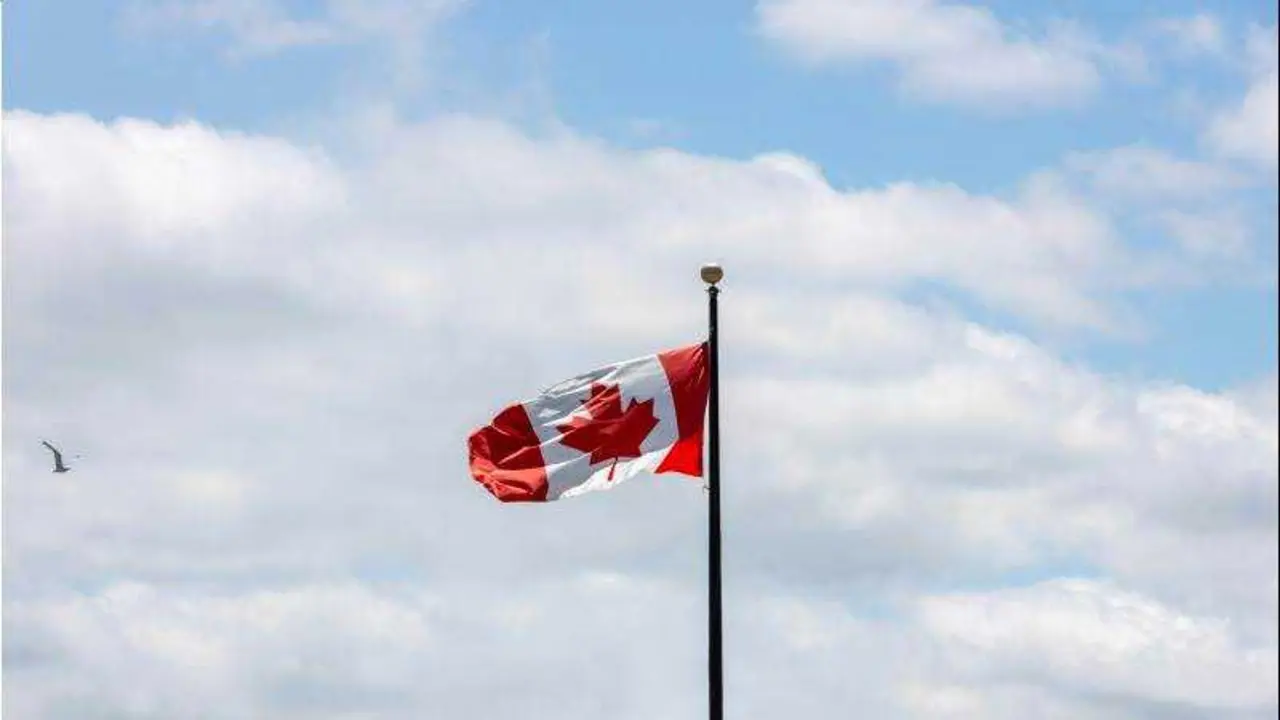 UNSPLASH / SAMARTH KULKARNI