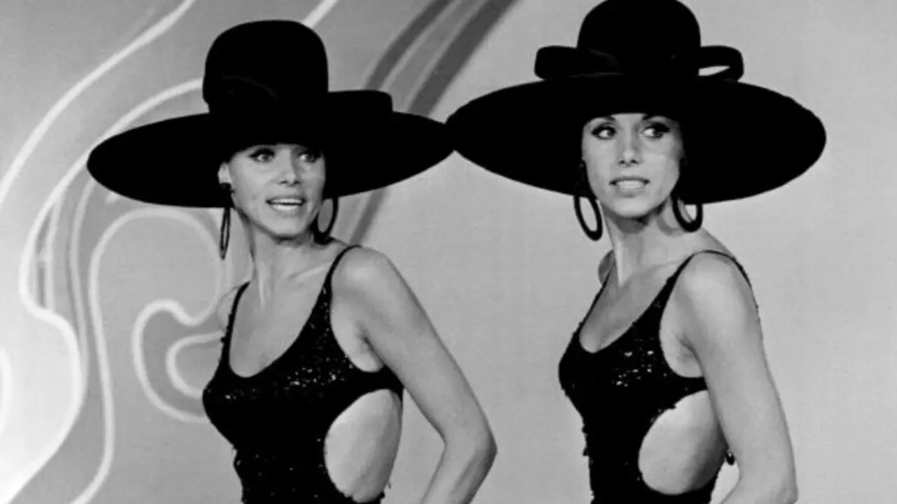 Por CBS Television - eBay itemphoto frontphoto back, Dominio público