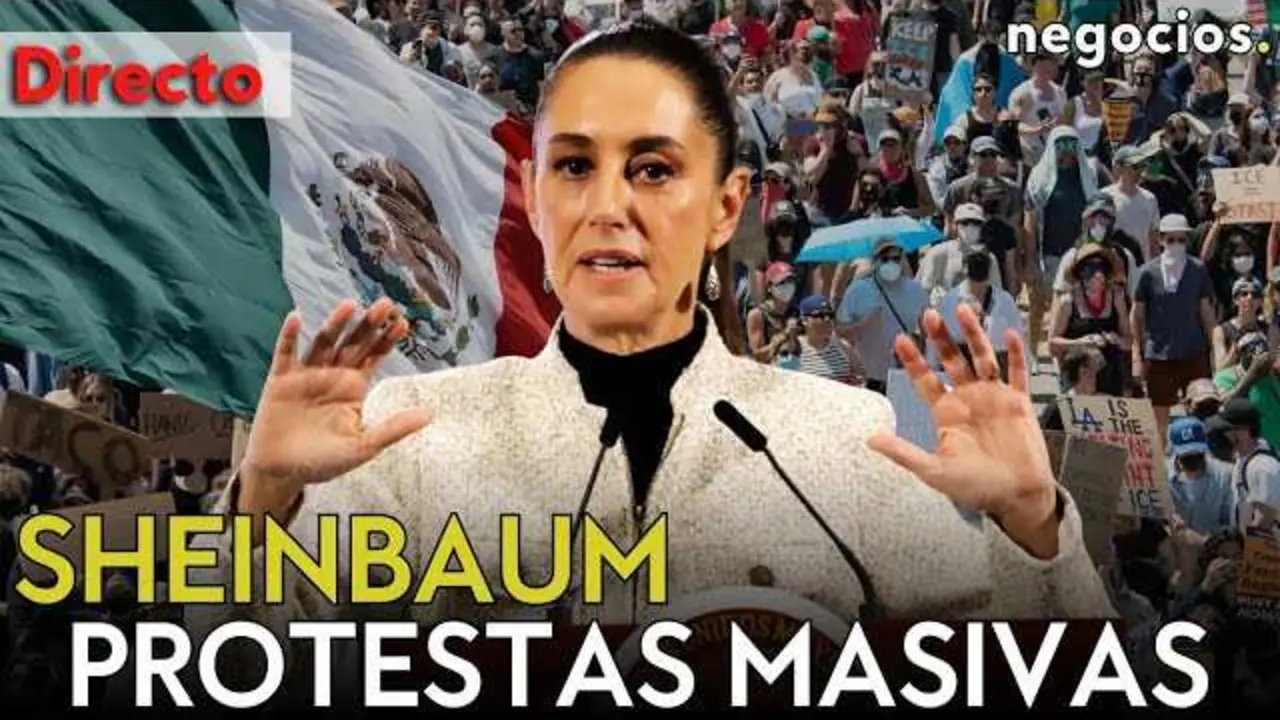 Jóvenes manifestantes en las calles de Ciudad de México durante las protestas masivas de la Generación Z, con pancartas y presencia policial.<br>                        <br>                        <br>                        <br>                      