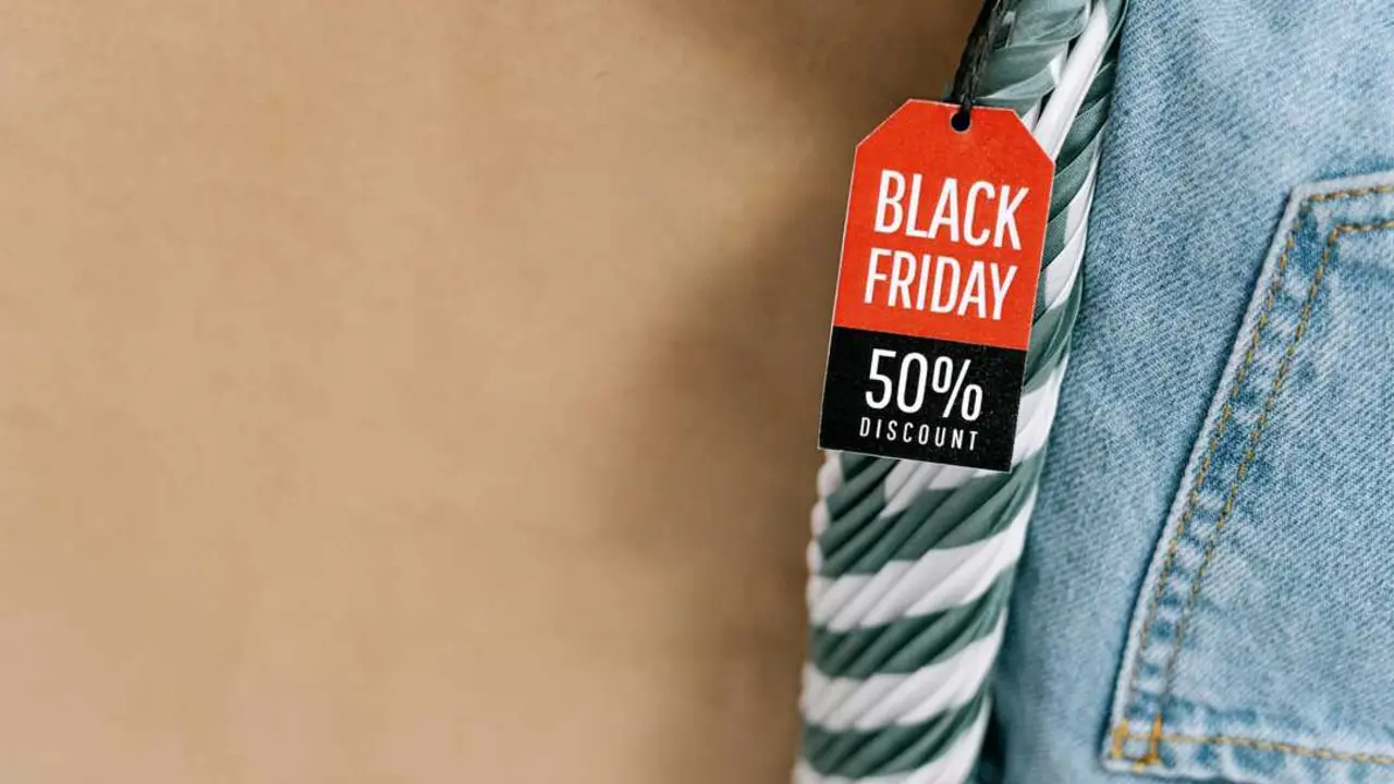 Blackfriday cc pexels-ivan-s-5947556