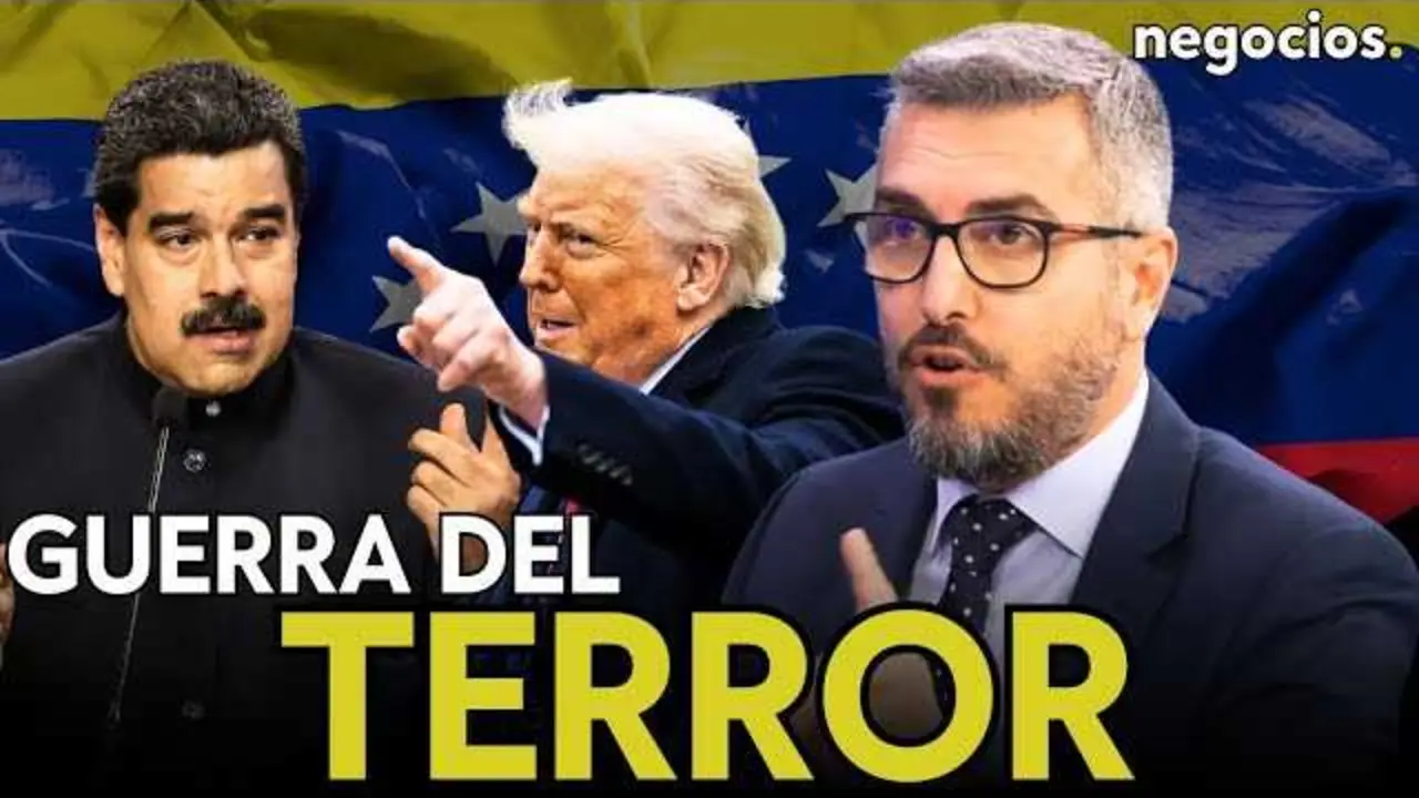 Fotografía aérea de un despliegue militar naval en el Caribe, cerca de Venezuela, reflejando las tensiones geopolíticas actuales.<br>                        <br>                        <br>                        <br>                      