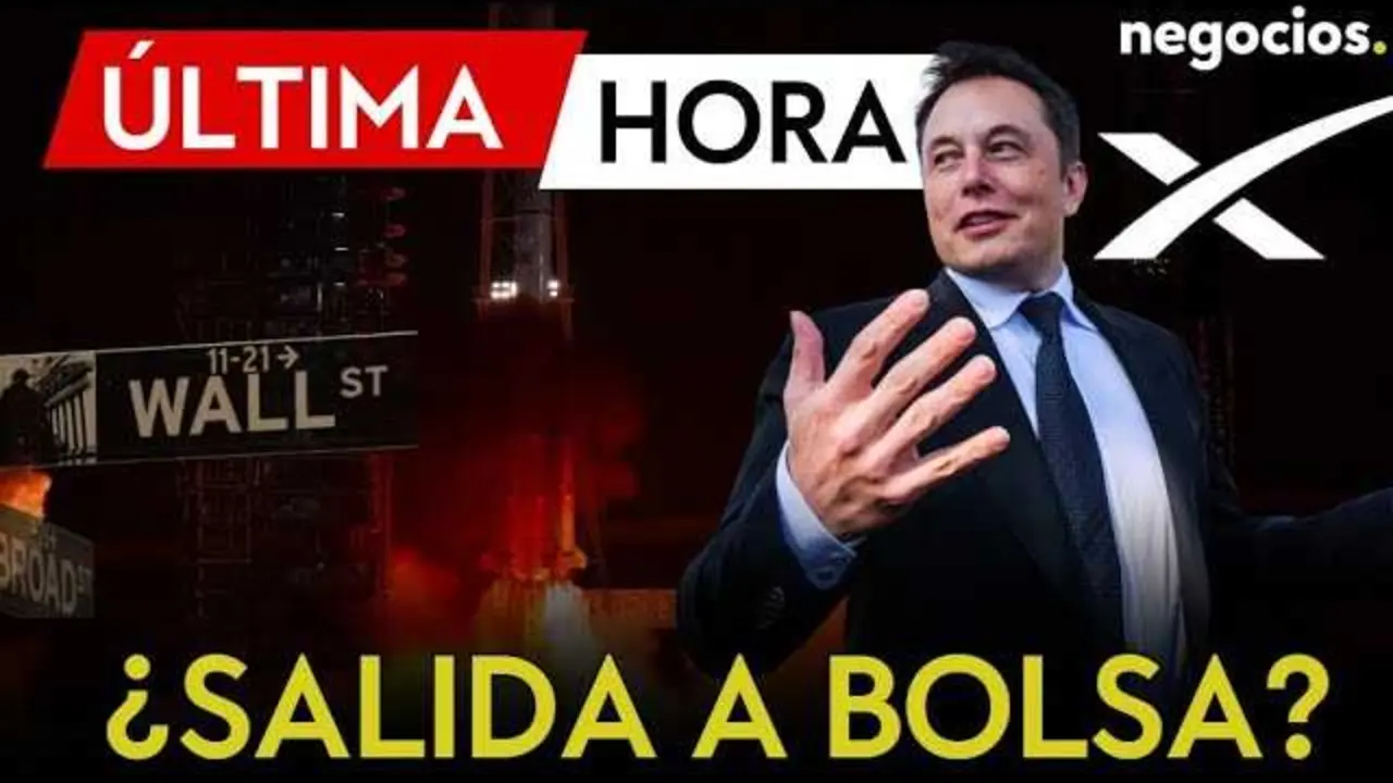 Elon Musk en un evento de SpaceX, con cohetes y tecnología aeroespacial al fondo, símbolo del futuro de la compañía y su próxima salida a bolsa.<br>                        <br>                        <br>                        <br>                      