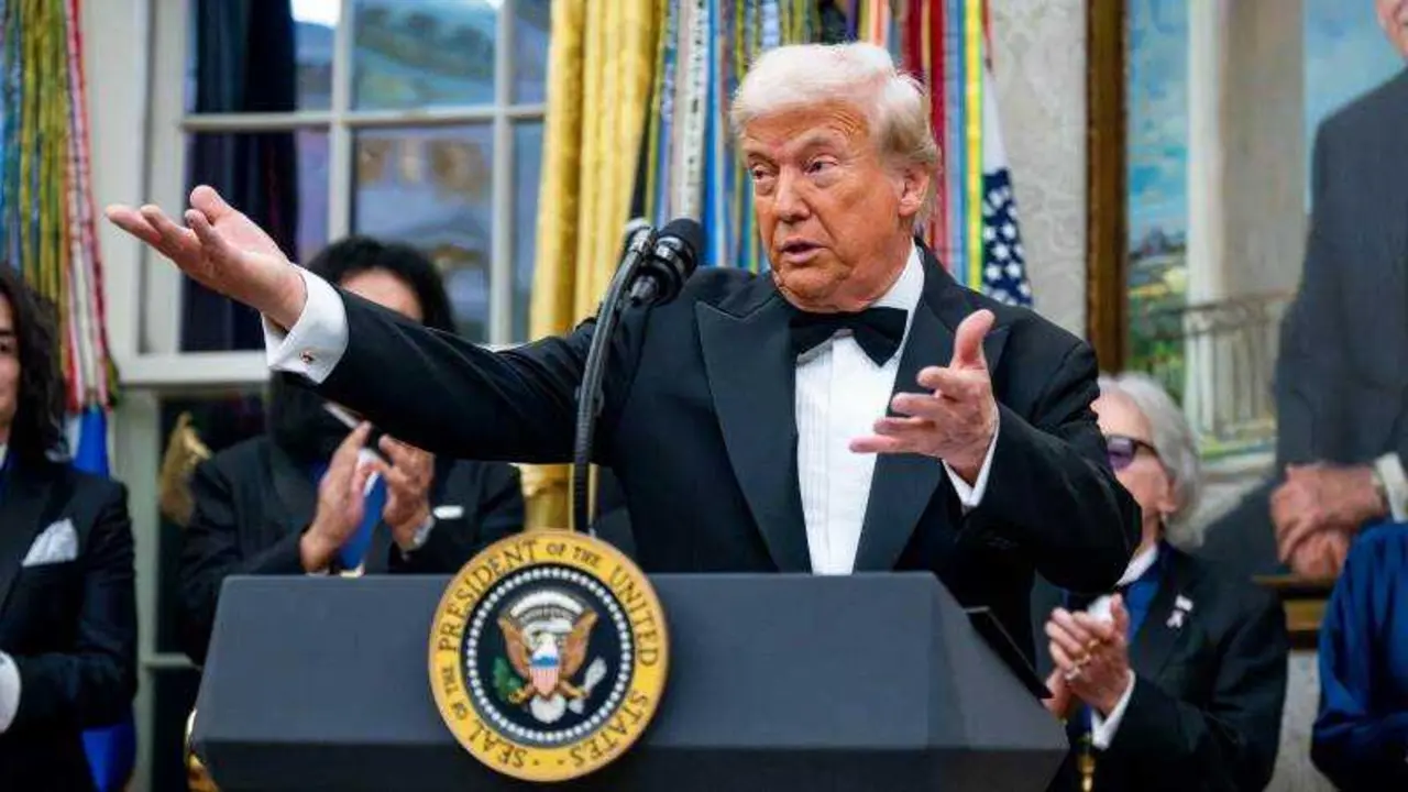 EPA/BONNIE CASH / POOL