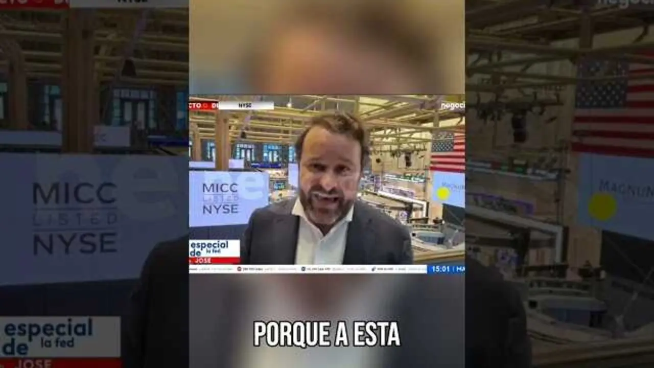 Captura del vídeo de Negocios TV con gráficos y titulares sobre la Reserva Federal y la volatilidad en Wall Street<br>                        <br>                        <br>                        <br>                      