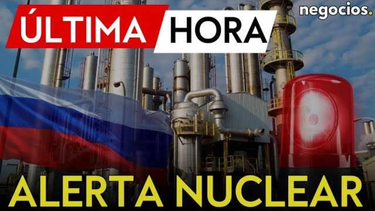 Vista aérea de la planta química de Pridneprovsk con el río Dniéper próximo a la instalación en Rusia.<br>                        <br>                        <br>                        <br>                      