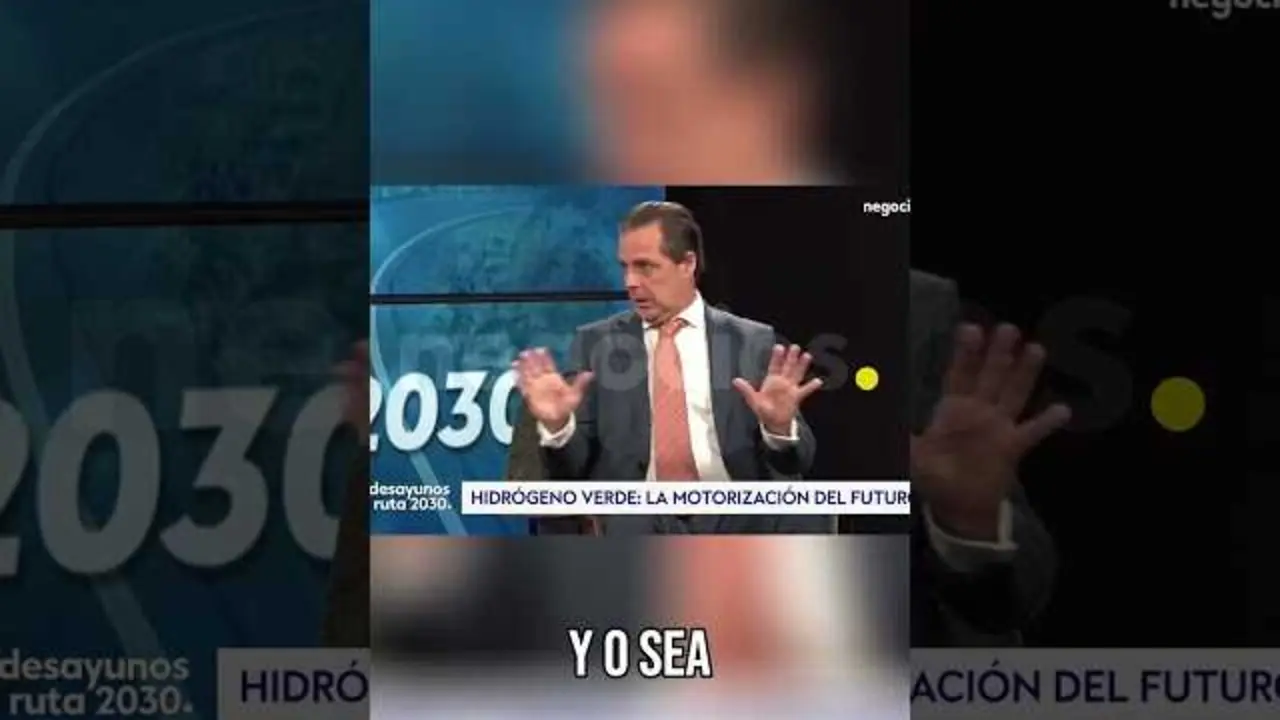 Imagen promocional mostrando un vehículo moderno impulsado por hidrógeno, junto a una bomba de gasolina tradicional, simbolizando el contraste entre ambas tecnologías.<br>                        <br>                        <br>                        <br>                      