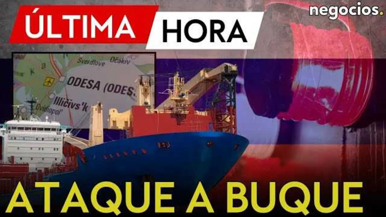 Imagen del puerto de Odesa donde un buque turco fue impactado por misiles rusos provocando un incendio de grandes proporciones.<br>                        <br>                        <br>                        <br>                      