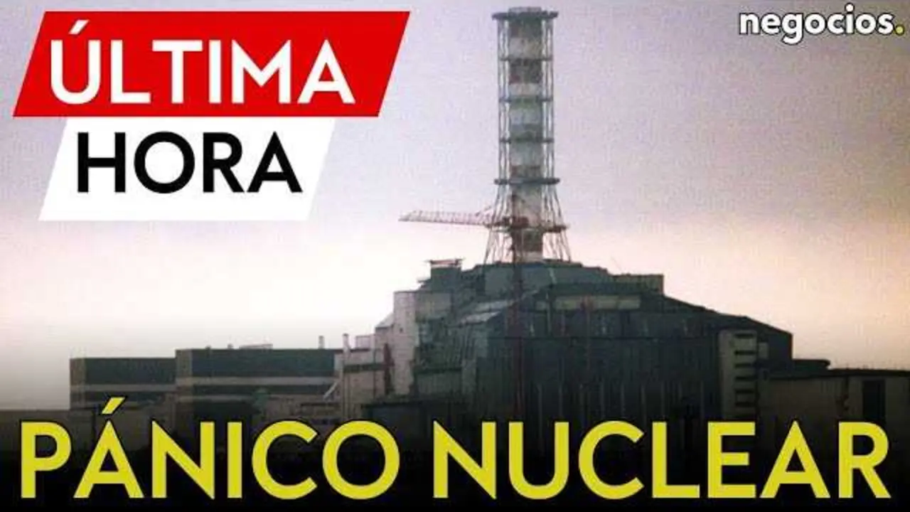 Vista panor&aacute;mica del sitio nuclear de Chern&oacute;bil con el Nuevo Confinamiento Seguro visible, en medio de la vegetaci&oacute;n y bajo un cielo parcialmente nublado.<br>                        <br>                        <br>                        <br>                      