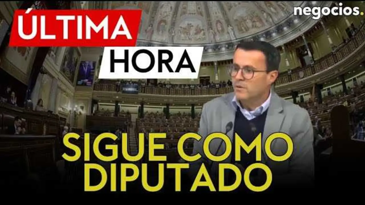 Imagen de Miguel &Aacute;ngel Gallardo durante una sesi&oacute;n en la Asamblea de Extremadura, ilustrando la crisis pol&iacute;tica regional<br>                        <br>                        <br>                        <br>                      