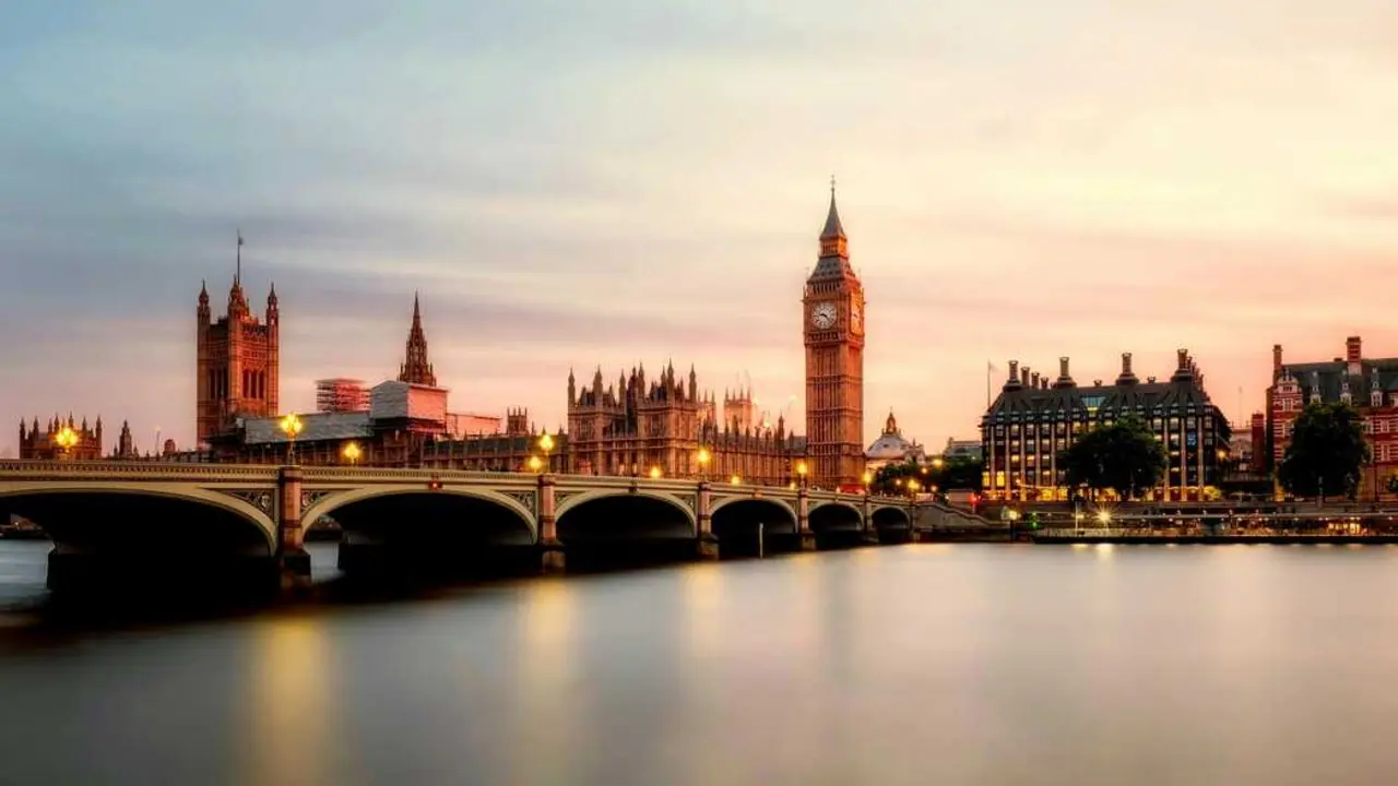 FTSE cc pexels-pixabay-460672