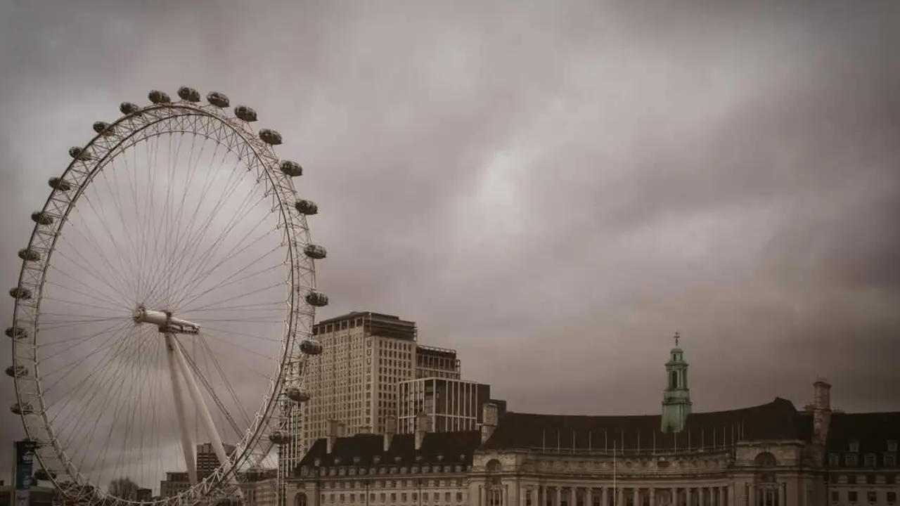 FTSE cc pexels-lucy-meadows-84328051-11420752