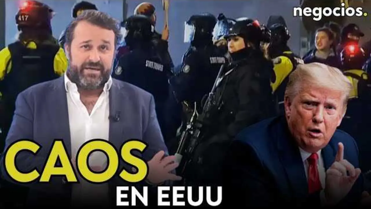 Manifestantes en las calles de Portland durante las masivas protestas tras el asesinato policial que provoc&oacute; el estado de emergencia.<br>                        <br>                        <br>                        <br>                      