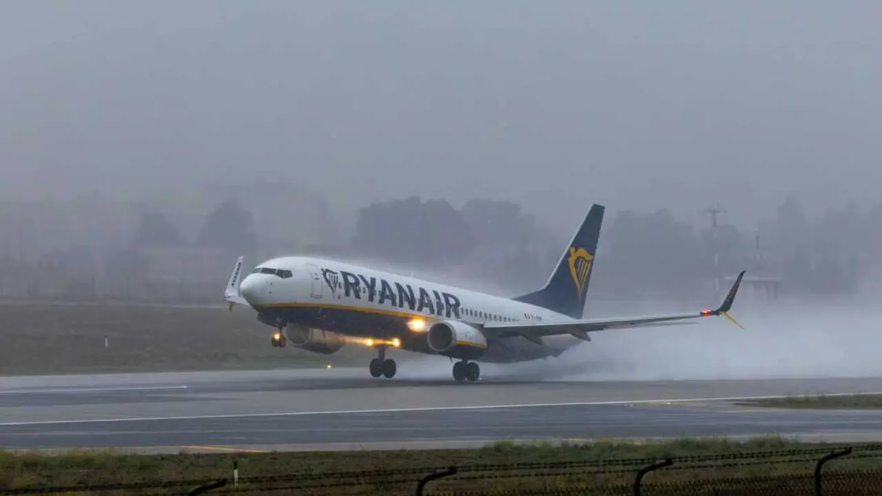 Ryanair cc pexels-andrew-cutajar-347725497-32069281
