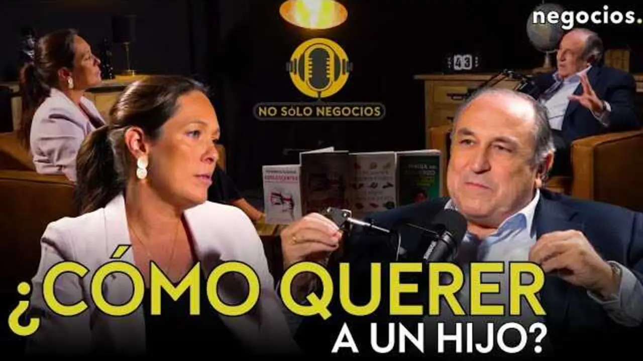 Fernando Alberca durante la entrevista en Negocios TV, aconsejando sobre la educaci&oacute;n en la adolescencia.<br>                        <br>                        <br>                        <br>                      