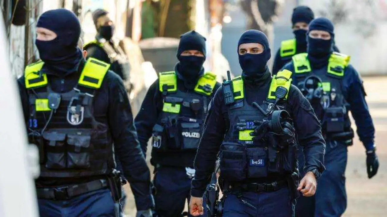 EPA/HANNIBAL HANSCHKE