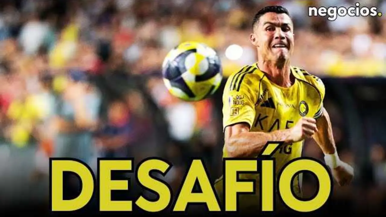 Cristiano Ronaldo en partido con la camiseta del Al-Nassr, gesto serio y desafiante.<br>                        <br>                        <br>                        <br>                      