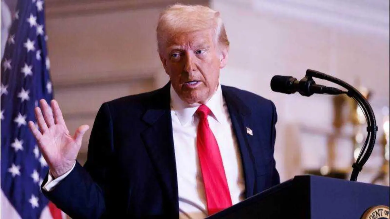 EPA/AARON SCHWARTZ / POOL