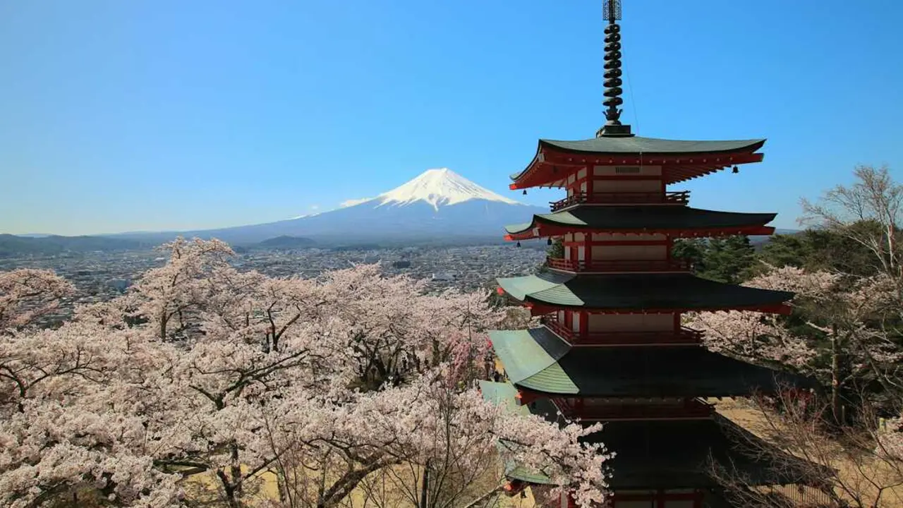 Fuji cc pexels-rafael-hideki-tamanaha-2150924239-31418357