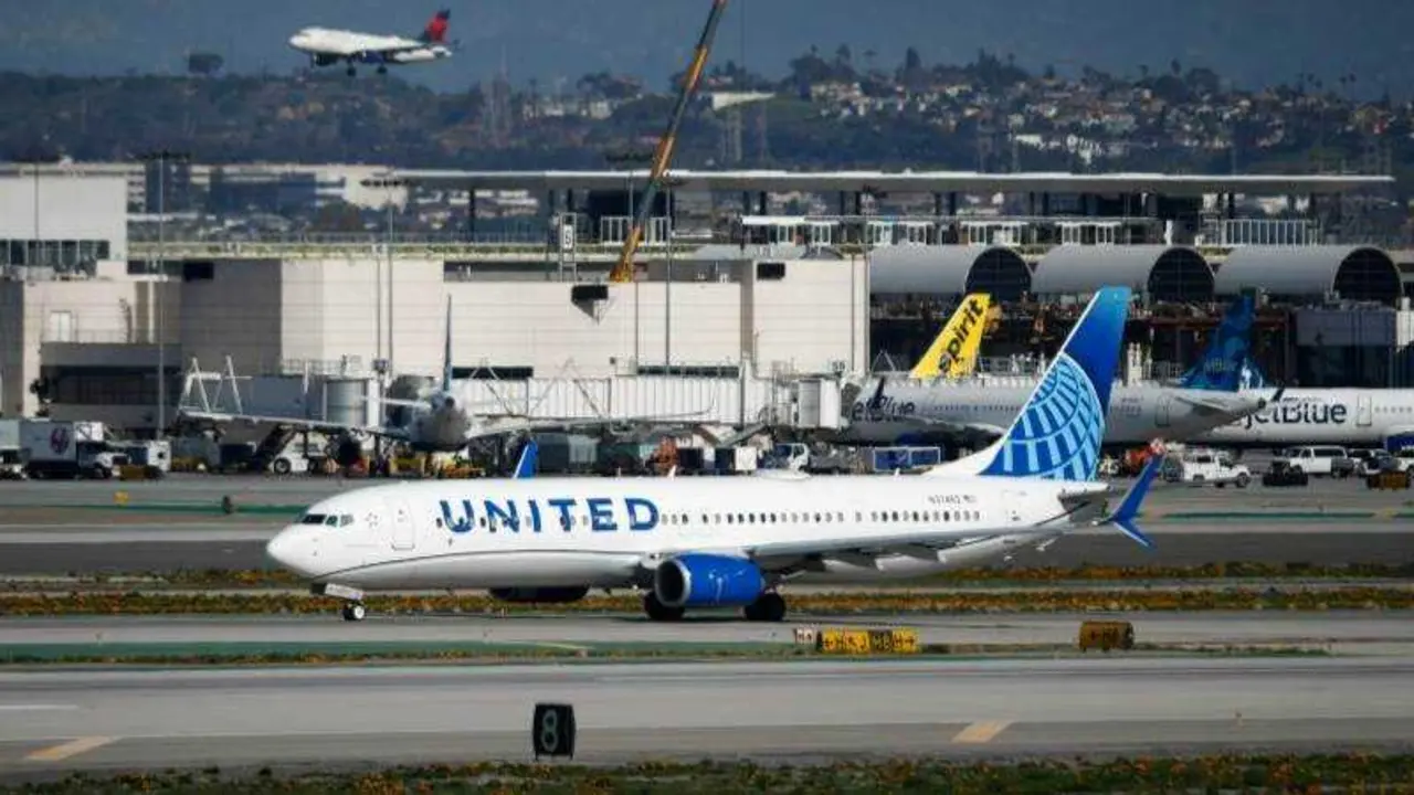 EPA/CAROLINE BREHMAN