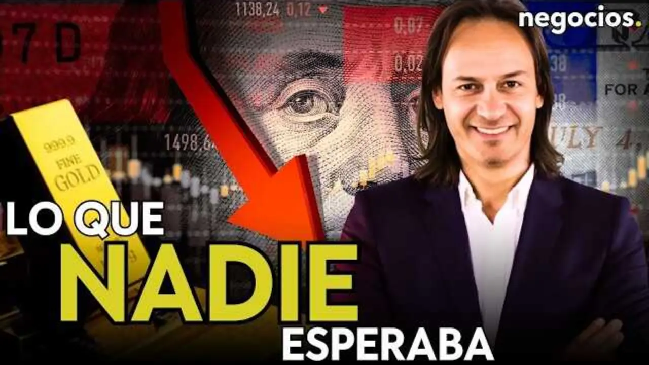Gr&aacute;fico del precio del oro con indicador t&eacute;cnico mostrando la ca&iacute;da abrupta y los niveles de soporte cr&iacute;ticos en febrero de 2026.<br>                        <br>                        <br>                        <br>                      