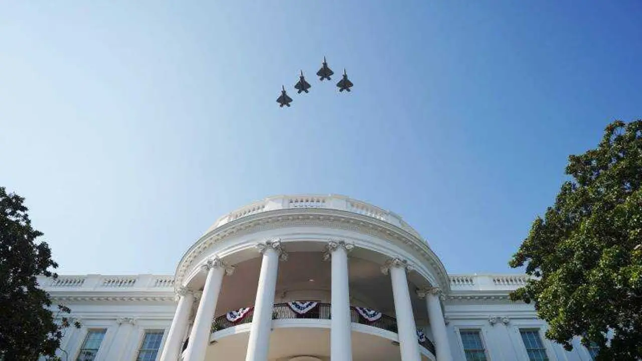 EPA_BONNIE CASH _ POOL F22