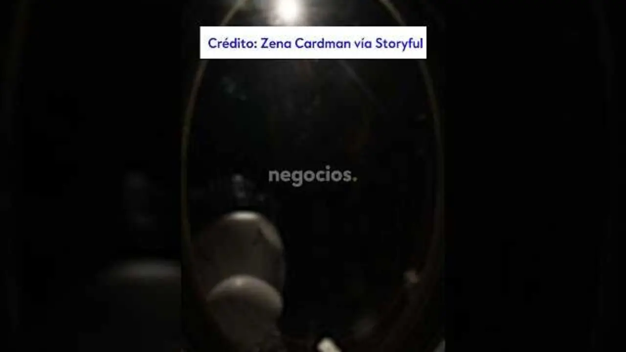 La Estaci&oacute;n Espacial Internacional vista desde un time-lapse: la curvatura de la Tierra con tormentas el&eacute;ctricas y estrellas de fondo durante la maniobra de rotaci&oacute;n.<br>                        <br>                        <br>                        <br>                      