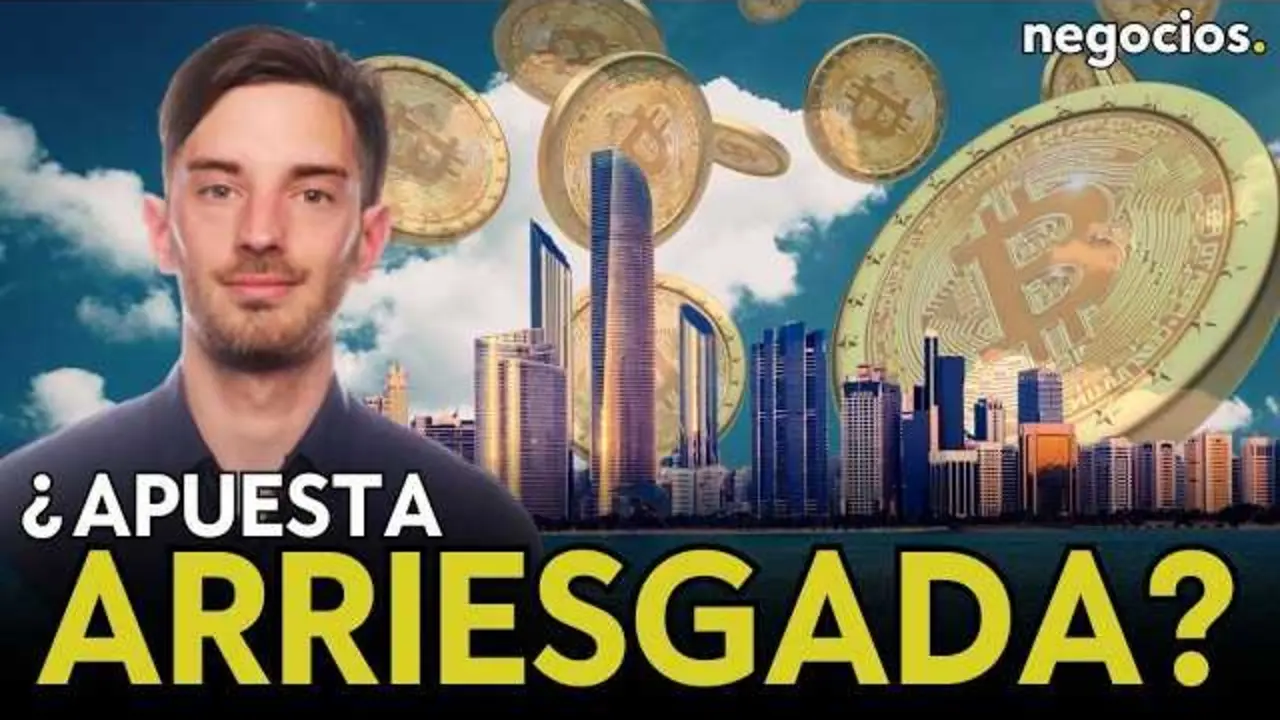 Gr&aacute;fico del Bitcoin con tendencia descendente acompa&ntilde;ada de logos de Mubadala y Berkshire Hathaway sobre un fondo financiero.<br>                        <br>                        <br>                        <br>                      