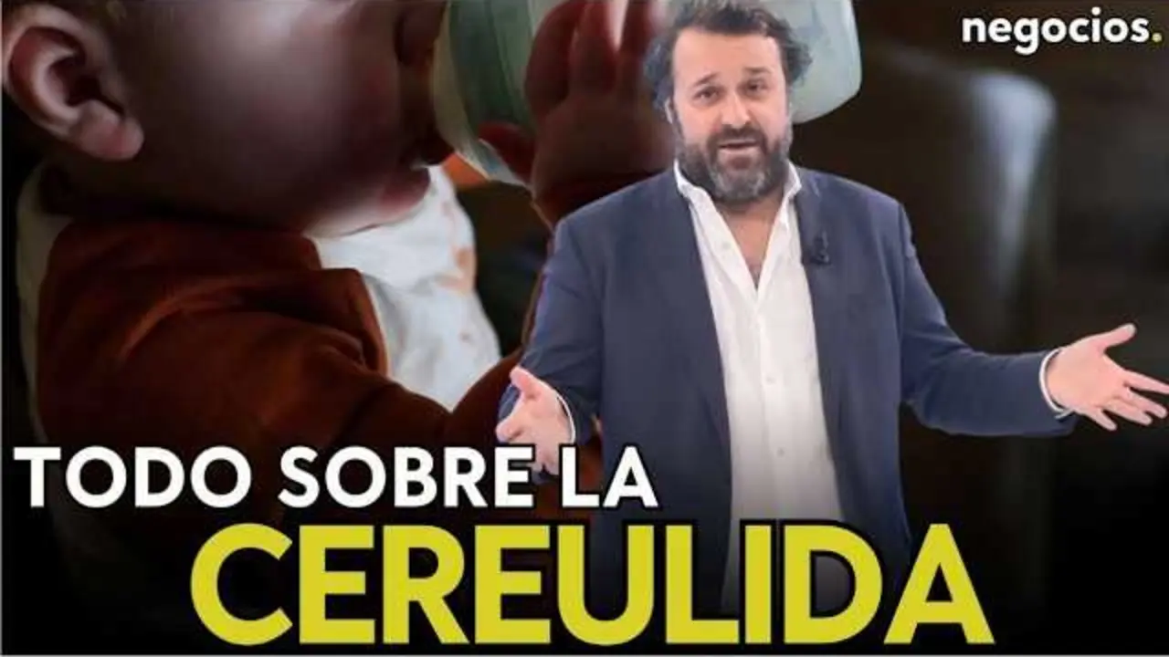 Leche de f&oacute;rmula infantil en biber&oacute;n con fondo desenfocado, representando la crisis sanitaria y ajustes industriales en el mercado.<br>                        <br>                        <br>                        <br>                      