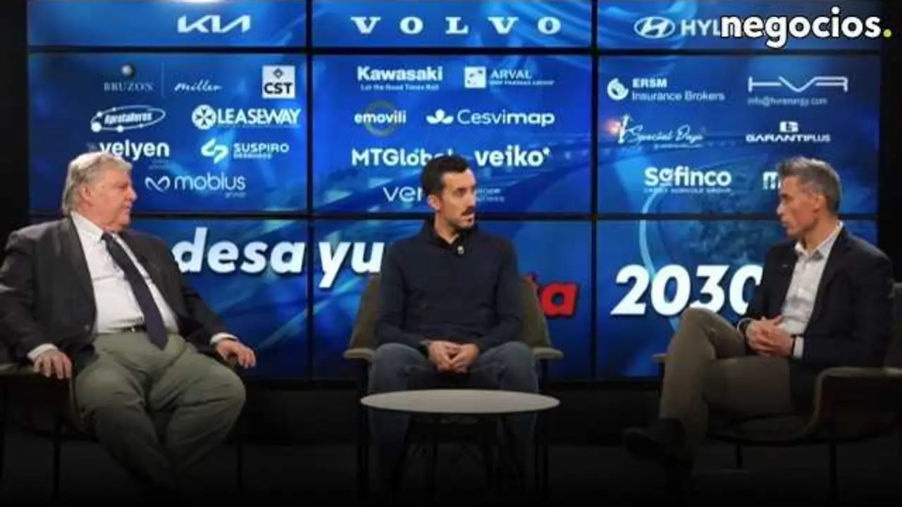 Imagen que muestra el logo de Motoreto y un concesionario de veh&iacute;culos de ocasi&oacute;n con varios coches expuestos.<br>                        <br>                        <br>                        <br>                      