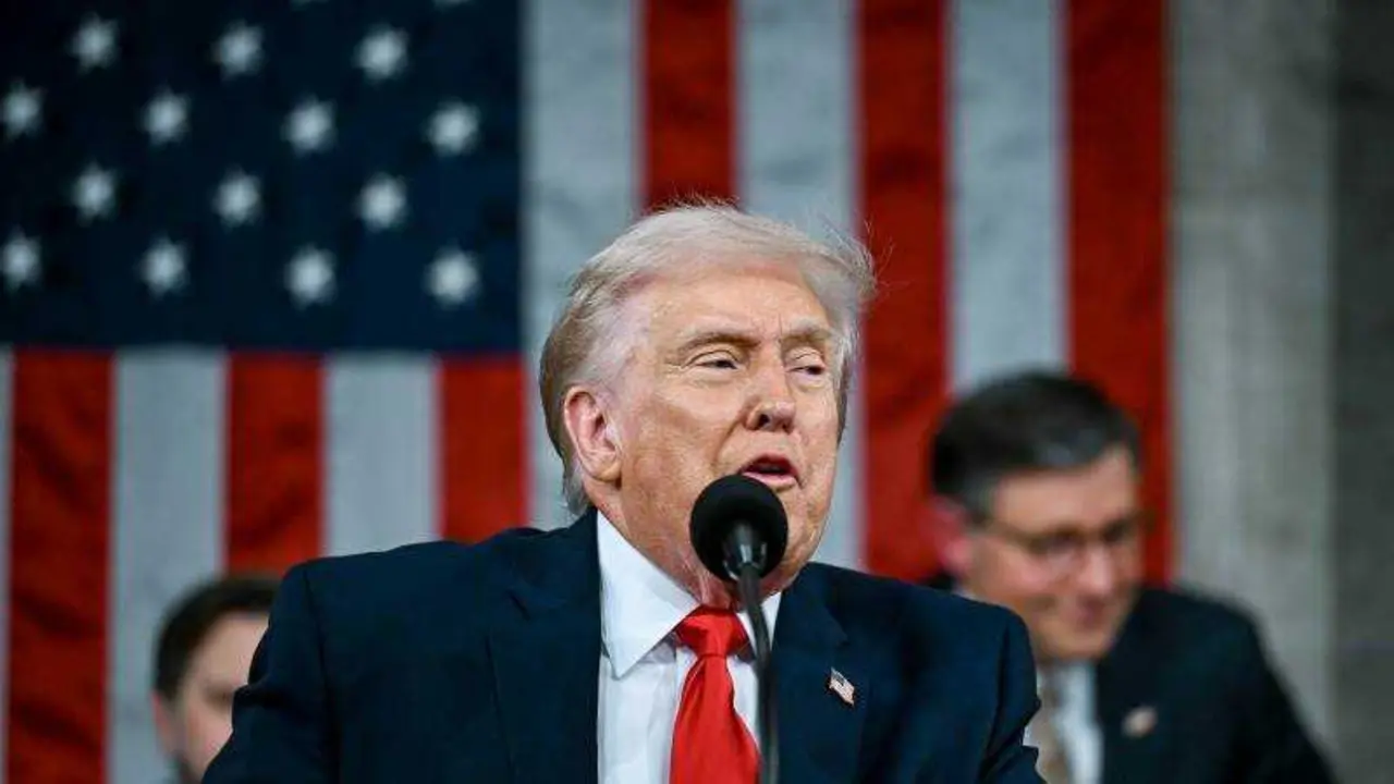 EPA/KENNY HOLSTON / POOL