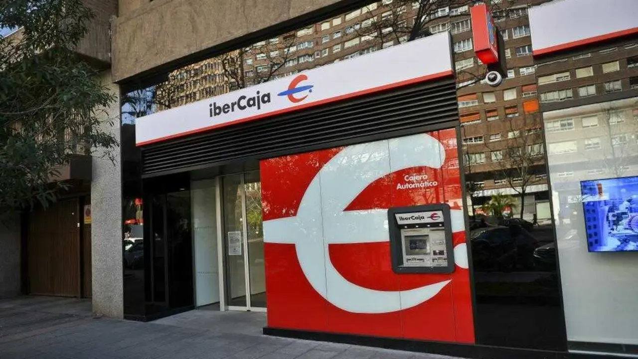Sucursal banco IBERCAJA Foto: JMCadenas