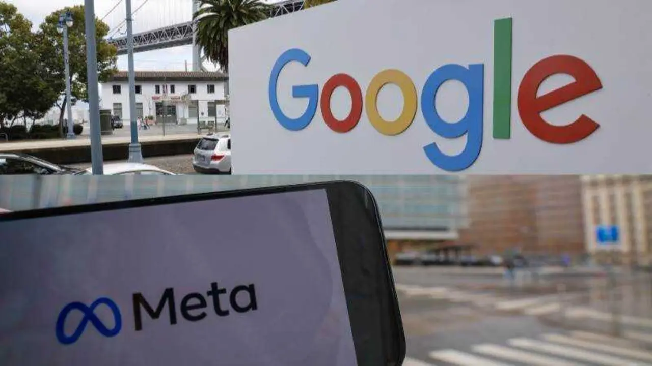 EPA/OLIVIER HOSLET; EPA/JOHN G. MABANGLO