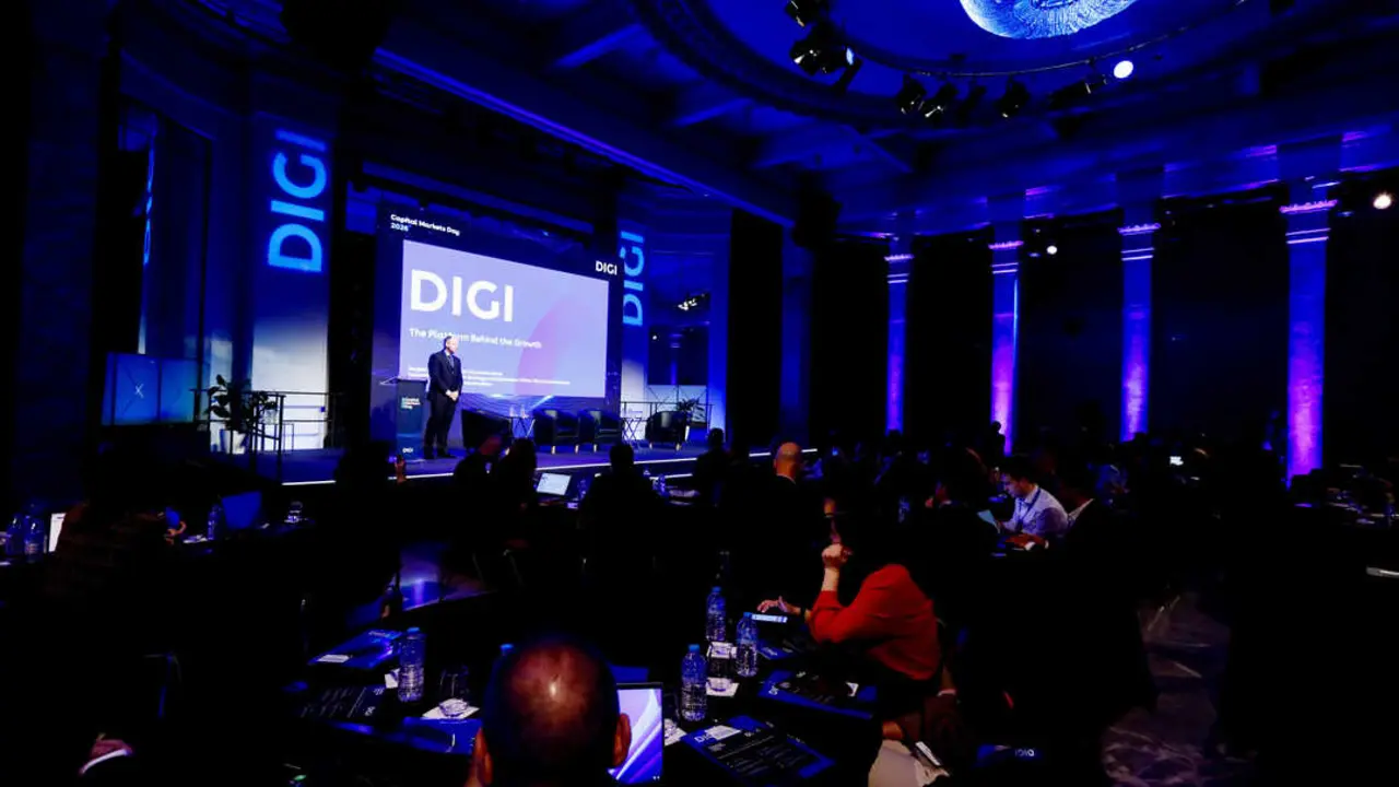 42832933-b687-3095-ec2b-0cc8667e3353