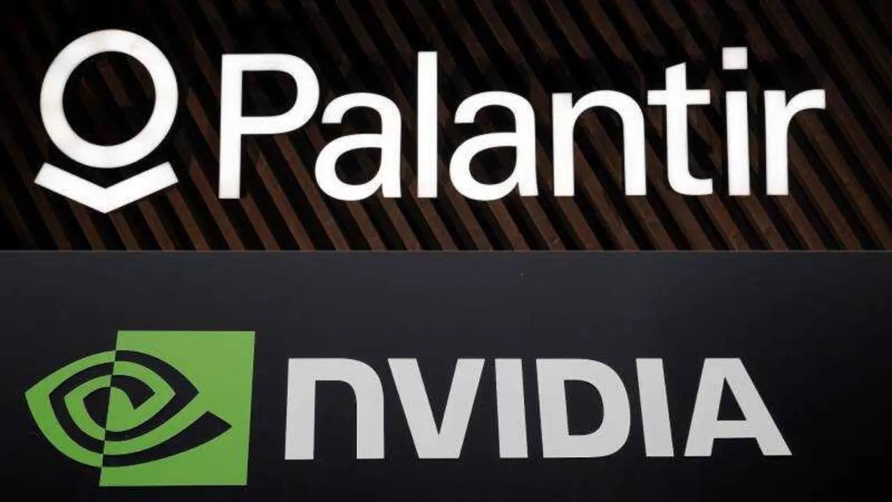 EPA/GIAN EHRENZELLER (L) / EPA/JOHN G. MABANGLO (R)